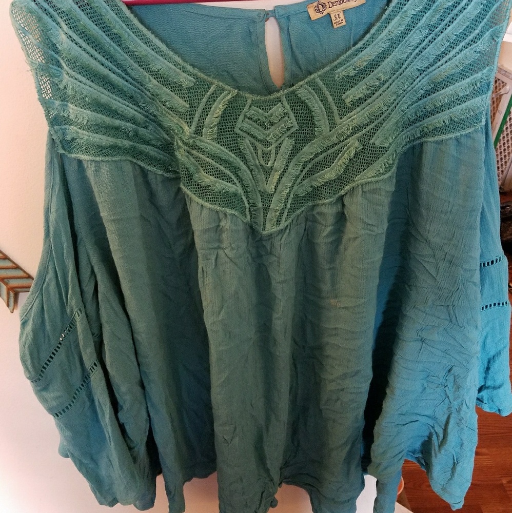 Democracy cold shoulder top